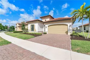 11835 S Baypoint Cir, Parkland, FL 33076 - Photo 5