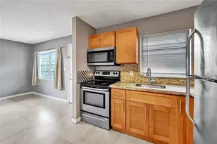 5186 NE 6th Ave, Oakland Park, FL 33334 - Photo 7