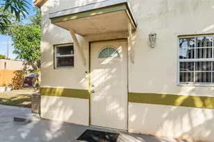 117 SW 1st Ave, Hallandale Beach, FL 33009 - Photo 11