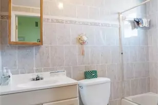 117 SW 1st Ave, Hallandale Beach, FL 33009 - Photo 17