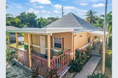 117 SW 1st Avenue, Hallandale Beach, FL 33009 - Photo 1