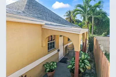 117 SW 1st Avenue, Hallandale Beach, FL 33009 - Photo 3