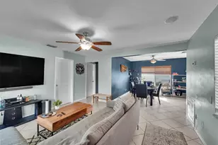 380 NW 47th Ct, Fort Lauderdale, FL 33309 - Photo 5