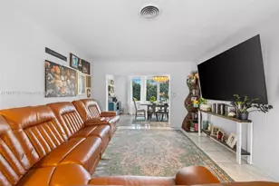 6351 Moseley St, Hollywood, FL 33024 - Photo 7