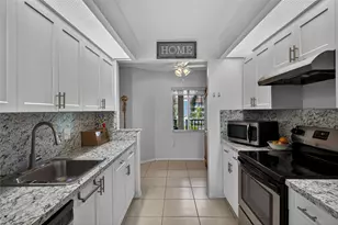 12750 SW 15th St, Pembroke Pines, FL 33027 - Photo 13