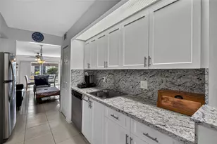 12750 SW 15th St, Pembroke Pines, FL 33027 - Photo 9