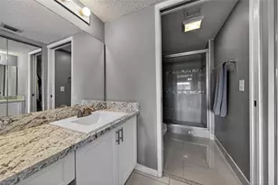 12750 SW 15th St, Pembroke Pines, FL 33027 - Photo 17