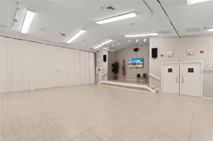 2232 N Cypress Bend Dr, Pompano Beach, FL 33069 - Photo 39