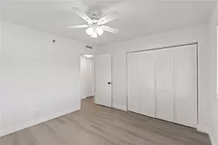 2232 N Cypress Bend Dr, Pompano Beach, FL 33069 - Photo 19