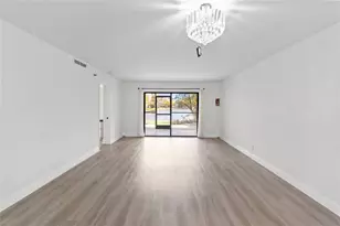 2232 N Cypress Bend Dr, Pompano Beach, FL 33069 - Photo 15