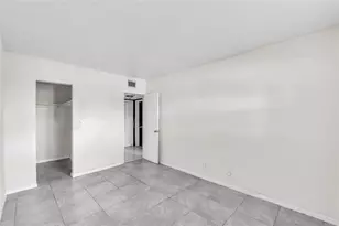 4050 NE 12th Terrace, Oakland Park, FL 33334 - Photo 7