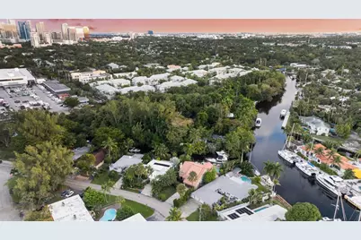 311 SW 14 Way, Fort Lauderdale, FL 33312 - Photo 9