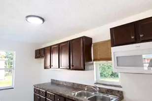 561 SW 14th St, Belle Glade, FL 33430 - Photo 9