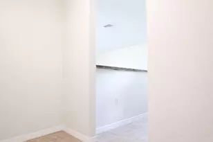 561 SW 14th St, Belle Glade, FL 33430 - Photo 11