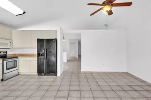 15817 NW 4th Ct, Pembroke Pines, FL 33028 - Photo 7