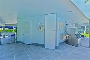 9511 N Hollybrook Lake Dr, Pembroke Pines, FL 33025 - Photo 37