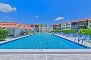 9511 N Hollybrook Lake Dr, Pembroke Pines, FL 33025 - Photo 35