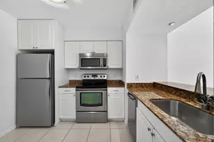 1120 Lake Shore Dr, Lake Park, FL 33403 - Photo 7