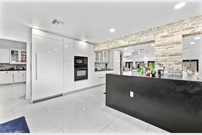 4131 NW 99th Avenue, Coral Springs, FL 33065 - Photo 13