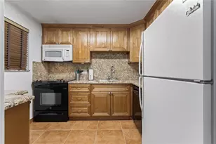 2312 S Cypress Bend Dr, Pompano Beach, FL 33069 - Photo 13