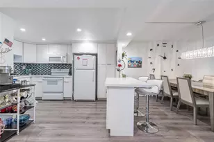 8901 S Hollybrook Blvd, Pembroke Pines, FL 33025 - Photo 9