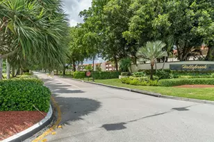 8901 S Hollybrook Blvd, Pembroke Pines, FL 33025 - Photo 73
