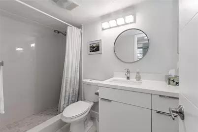 8901 S Hollybrook Boulevard #201, Pembroke Pines, FL 33025 - Photo 7