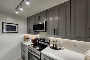 10004 Winding Lake Rd, Sunrise, FL 33351 - Photo 5