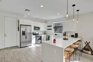 233 NE 11th St, Fort Lauderdale, FL 33304 - Photo 3