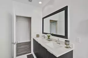 233 NE 11th St, Fort Lauderdale, FL 33304 - Photo 27