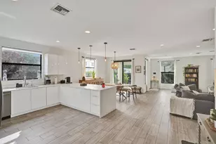 233 NE 11th St, Fort Lauderdale, FL 33304 - Photo 7