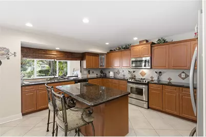 11060 Lakeview Drive, Coral Springs, FL 33071 - Photo 15