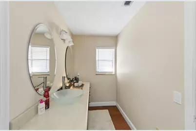 11060 Lakeview Drive, Coral Springs, FL 33071 - Photo 19