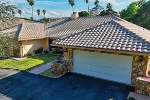 11060 Lakeview Dr, Coral Springs, FL 33071 - Photo 1