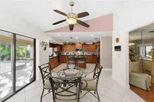 11060 Lakeview Dr, Coral Springs, FL 33071 - Photo 13