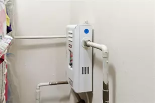 11060 Lakeview Dr, Coral Springs, FL 33071 - Photo 23