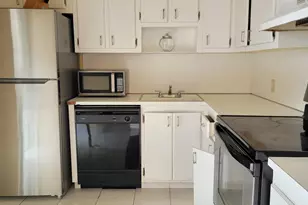 3301 N Country Club Dr, Aventura, FL 33180 - Photo 13