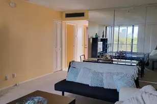 3301 N Country Club Dr, Aventura, FL 33180 - Photo 17