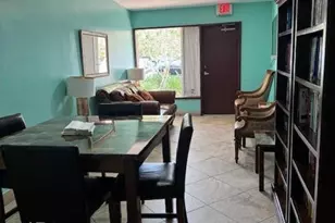 3301 N Country Club Dr, Miami, FL 33180 - Photo 23