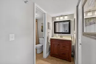 1040 Lake Shore Dr, Lake Park, FL 33403 - Photo 39