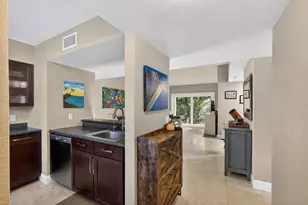 1040 Lake Shore Dr, Lake Park, FL 33403 - Photo 9