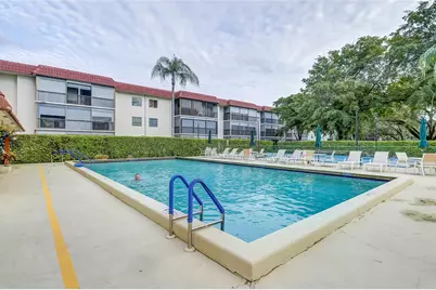 9623 S Hollybrook Lake Drive #204, Pembroke Pines, FL 33025 - Photo 13