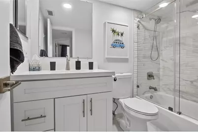 9623 S Hollybrook Lake Drive #204, Pembroke Pines, FL 33025 - Photo 9