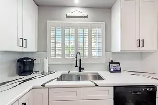 5040 Harmony Cir, Vero Beach, FL 32967 - Photo 5