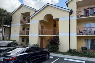7610 Westwood Dr, Tamarac, FL 33321 - Photo 3