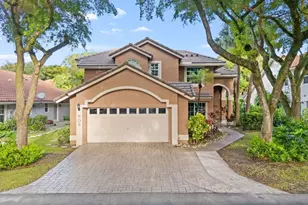 608 Misty Oaks Ln, Pompano Beach, FL 33069 - Photo 1
