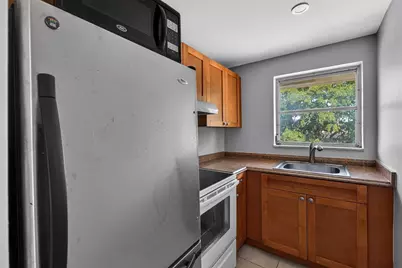 1900 NE 8th Court #308, Fort Lauderdale, FL 33304 - Photo 9