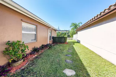 160 NW 166th Avenue, Pembroke Pines, FL 33028 - Photo 23