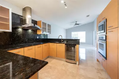 160 NW 166th Avenue, Pembroke Pines, FL 33028 - Photo 5