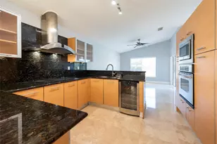 160 NW 166th Ave, Pembroke Pines, FL 33028 - Photo 5